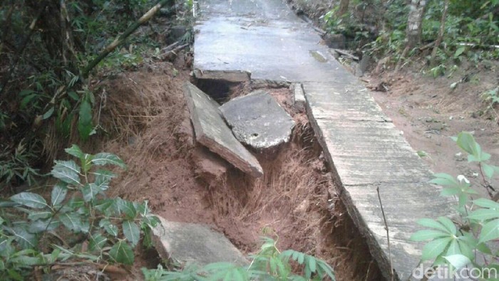 Tanah Bergerak di Purworejo Makin Meluas, 761 Orang Mengungsi
