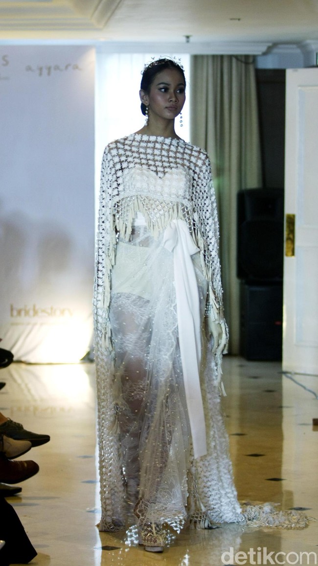 Fashion Show koleksi terbaru gaun pengantin Bramanta Wijaya yang terinspirasi masa kejayaan Hollywood di era 30-an di Hotel Gran Mahakam, Jakarta, Rabu [20/12/2017]. Foto: Mohammad Abduh/Wolipop