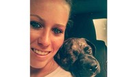 Di Facebook, Bethany tampak memamerkan kedekatannya dengan anjing-anjing peliharaannya. Mulai dari di tempat tidur, di rumah, hingga di mobil. Seorang rekan Bethany berkata kepada media lokal, dua pitbul itu merupakan anjing yang kalem.