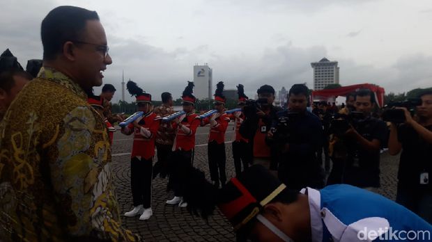 Anies Hadiri Peluncuran Kartu Jakarta Lansia di Monas