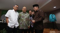 Selain Ilham Habibie dan Ivan Iskandar, turut hadir dalam penyerahan rekomendasi tersebut antara lain Sekjen ISMI Pusat Syarifuddin Anhar dan Direktur Eksekutif Kadin Sumut Hendra Utama.