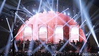 Mereka sukses memberikan suguhan megah di lagu Ayat Ayat Cinta.