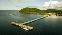 Pelabuhan Manitingting di Provinsi Maluku Utara, Kabupaten Halmahera Timur mulai beroperasi pada akhir tahun 2015 untuk melayani kapal dengan kapasitas kecil hingga menengah. Pelabuhan Manitingting juga disinggahi kapal tol laut Rute T10 dari Tanjung Perak – Saosio – Manitingting-Gede-Manitingting-Saosio-Tanjung Perak. Pool/Ditjen Perhubungan Laut Kemenhub.