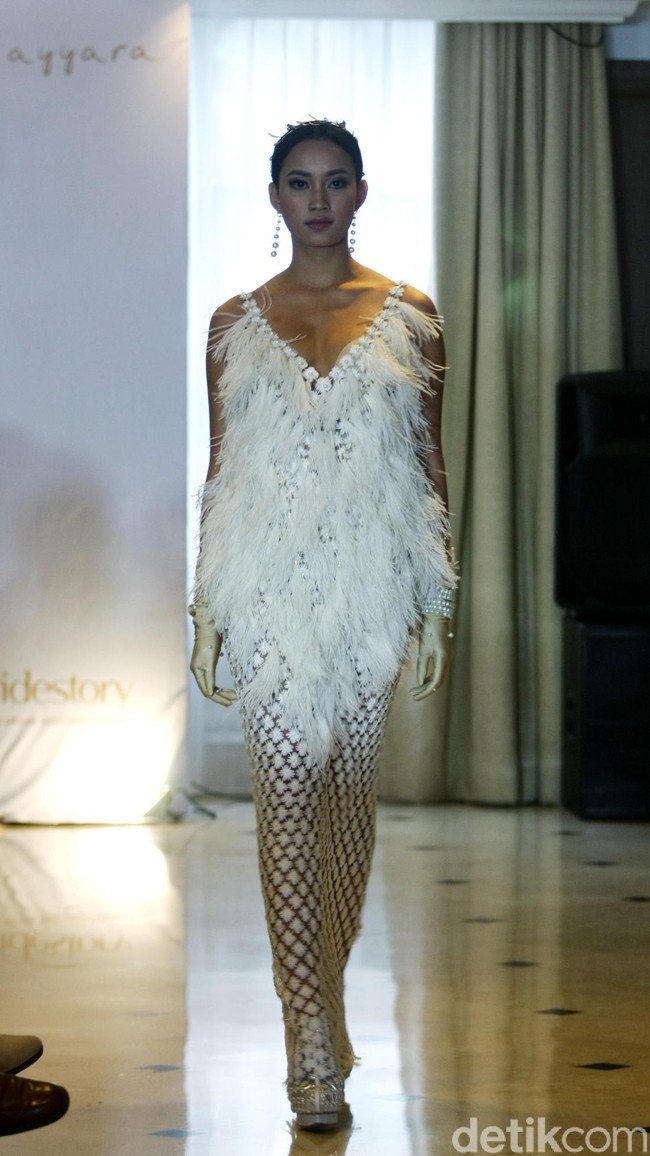 Fashion Show koleksi terbaru gaun pengantin Bramanta Wijaya yang terinspirasi masa kejayaan Hollywood di era 30-an di Hotel Gran Mahakam, Jakarta, Rabu [20/12/2017]. Foto: Mohammad Abduh/Wolipop