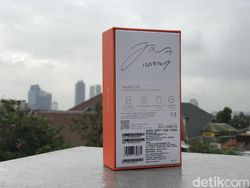 Unboxing Redmi 5A, Ponsel 4G di Bawah Rp 1 Juta