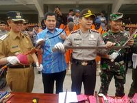 Pembawa Golok hingga Pengeroyok Terjaring Razia di Sukabumi 