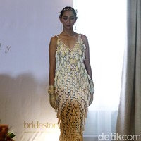 Fashion Show koleksi terbaru gaun pengantin Bramanta Wijaya yang terinspirasi masa kejayaan Hollywood di era 30-an di Hotel Gran Mahakam, Jakarta, Rabu [20/12/2017]. Foto: Mohammad Abduh/Wolipop