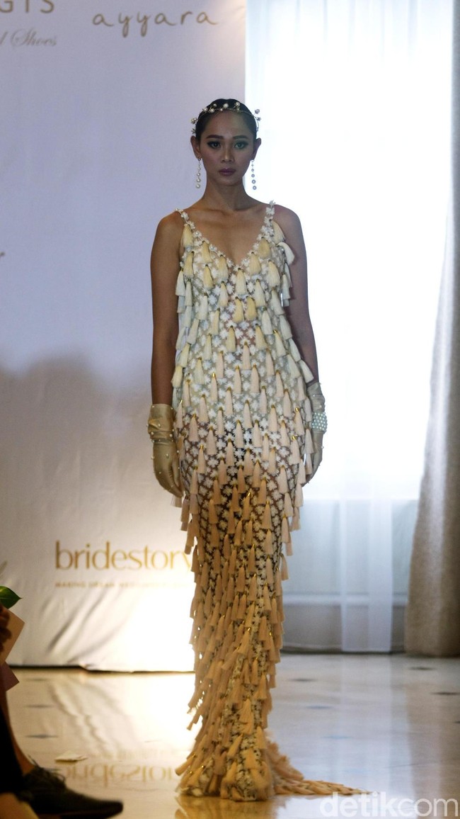 Fashion Show koleksi terbaru gaun pengantin Bramanta Wijaya yang terinspirasi masa kejayaan Hollywood di era 30-an di Hotel Gran Mahakam, Jakarta, Rabu [20/12/2017]. Foto: Mohammad Abduh/Wolipop