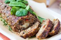 Menu Natal: Gurih Enak Galantine Daging dan Cake dengan Tambahan Keju