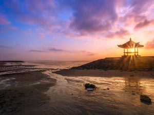 Pantai Sanur: Rute, Tiket Masuk, Kuliner hingga Wisata Terdekat