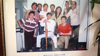 Di apartemen ini juga ada foto Jack Ma saat muda bersama rekan-rekannya saat pertama kali mengembangkan Alibaba. Ada juga tulisan tangan dia yang dibuat 13 Maret 2015 yang bertuliskan Inti dari perusahaan adalah untuk tumbuh dan tumbuh. CNBC/Istimewa.