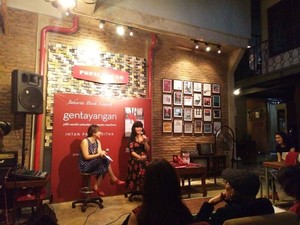 Petualangan Novel Gentayangan Intan Paramaditha Berakhir di Jakarta