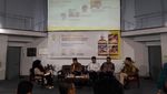 Foto: Kebersamaan Singkat Dedi Mulyadi-Ridwan Kamil di Panggung UI