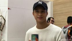 Mengintip Keseruan Berburu iPhone X di Jakarta