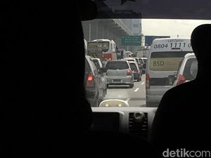 Libur Natal dan Tahun Baru, Tol Jakarta-Cikampek Mulai Padat