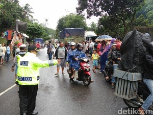 Truk Melintang di Purworejo, Pengendara Diimbau Lewat Jalur Alternatif