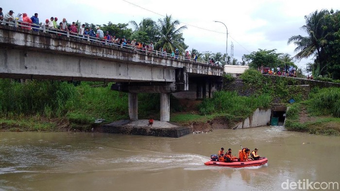 Pria yang Hilang Setelah Lompat ke Sungai di Kulon Progo Masih Dicari