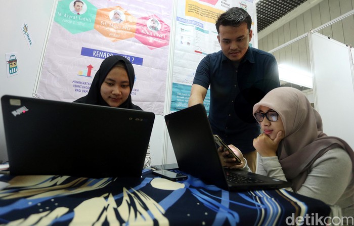 Pameran aplikasi dan program digelar Fakultas Ilmu Komputer (Fasilkom) Universitas Mercu Buana, Jakarta. Sedikitnya 118 aplikasi karya mahasiswa hadir dalam pameran.