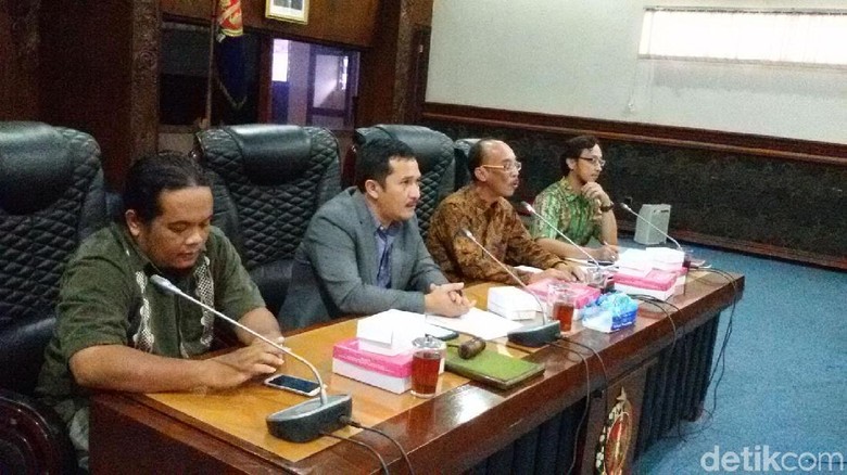 Banyak Wifi di Malioboro, Tapi Saling Ngejam Banyak Wifi di Malioboro, Tapi Saling Ngejam