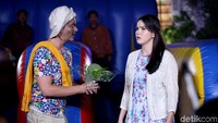 Andhika dan Alice Norin tampil di acara Opera Van Java di Kapten Tendean, Jakarta Selatan pada Kamis (21/12) malam.