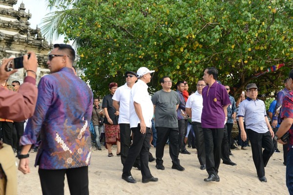 Hal ini sekaligus menunjukkan bahwa banyak kawasan Bali yang masih cukup aman untuk liburan, salah satunya Pantai Kuta (Dok. Kemenpar) Hal ini sekaligus menunjukkan bahwa banyak kawasan Bali yang masih cukup aman untuk liburan, salah satunya Pantai Kuta (Dok. Kemenpar)