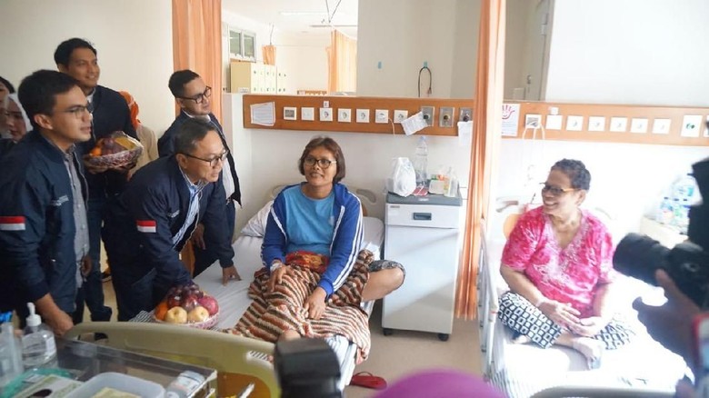 Hari Ibu, Ketua MPR Bersama Artis Hibur Pasien RSCM Hari Ibu, Ketua MPR Bersama Artis Hibur Pasien RSCM