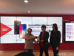 Mereka Rela Antre Pagi-pagi demi Mengejar iPhone X