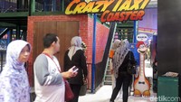 Menempati lantai 3 gedung Transmart Sidoarjo, anak-anak akan dimanjakan oleh berbagai wahana permainan menarik di Trans Studio Mini. Untuk anak umur 10 tahun ke bawah, beragam mainan ding dong (arcade) tersedia disini.