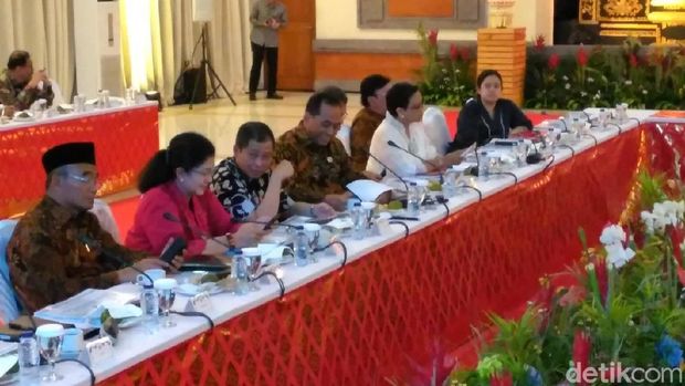 Ratas di Bali, Jokowi Bahas Pariwisata Pasca-Erupsi Gunung Agung