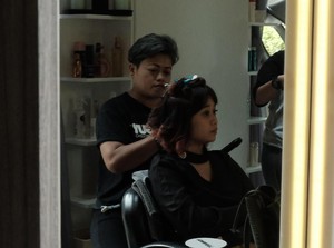 Smoothing Rambut: Persiapan, Perawatan, dan Efek Sampingnya