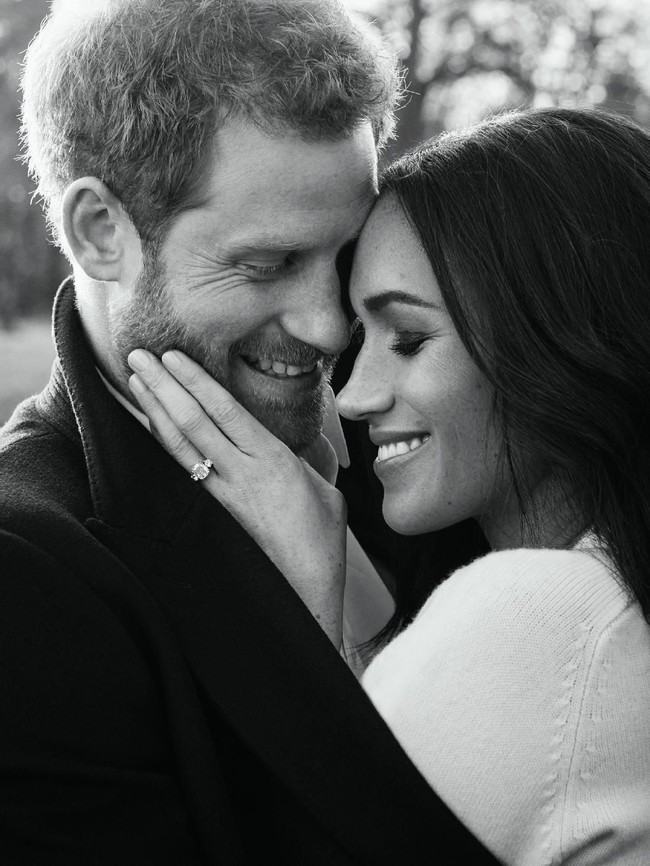 Salah satu hasil bidikan Alexi untuk foto resmi pertunangan Pangeran Harry dan Meghan Markle. (Getty Images/Alexi Lubomirski)