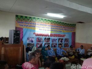 Warga Jati Padang Gelar Syukuran Tanggul Baswedan