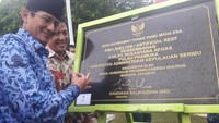 Sandiaga memenuhi janjinya untuk sehari berkantor di Kepulauan Seribu (Foto: Marlinda Oktavia Erwanti/detikcom)