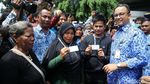 Gaya Koboi Anies Tinjau PKL Tanah Abang