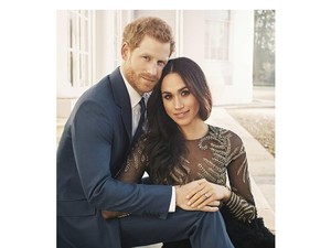 Meghan Markle Tampil Menawan dengan Balutan Gaun Rp 1 M di Foto Pertunangan