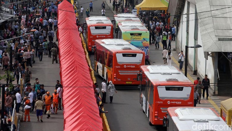 Mengenal Bus yang Diprotes Sopir Mikrolet di Tanah Abang Foto: Agung Pambudhy Mengenal Bus yang Diprotes Sopir Mikrolet di Tanah Abang Foto: Agung Pambudhy