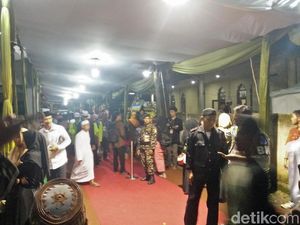 Jemaah Ramai Datangi Peringatan Sewindu Haul Gus Dur