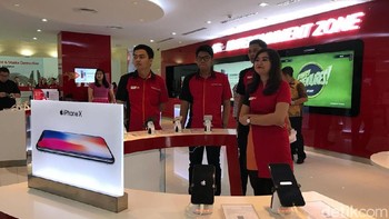 Pun demikian dengan tim Smartfren lainnya yang sudah menanti para fanboy itu datang menyerbu. Foto: detikINET/Adi Fida Rahman