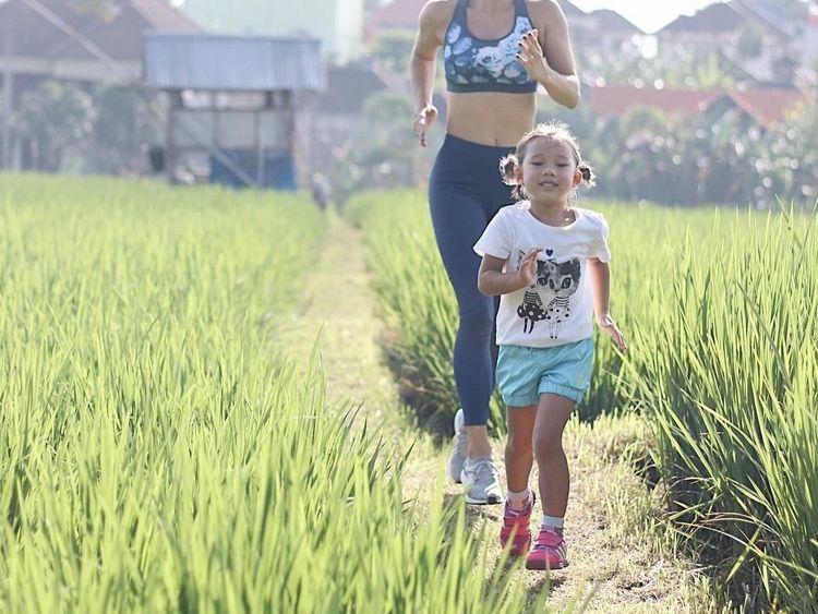 Andien Hingga Sarwendah, Celebrity Mom yang Rajin Olahraga Bareng Anak