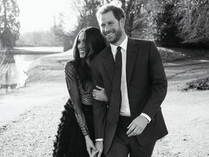 Pakai Gaun Transparan di Foto Tunangan, Meghan Markle Langgar Aturan Istana?