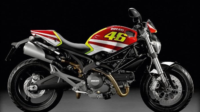 Bukan Cokelat atau Bunga, Rossi Pernah Hadiahi Ibunya Ducati Monster