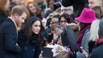 Foto Romantisnya Pangeran Harry dan Meghan Markle