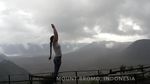 Foto: Bule Cantik Keliling Dunia Sambil Yoga