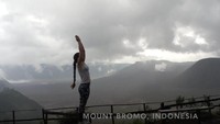 Salah satu negara yang dikunjungi adalah Indonesia (Frog Song Medicine/Youtube)