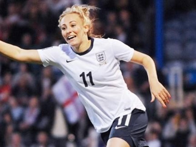 Toni Duggan pertama kali muncul ke permukaan ketika membela Klub Everton. Bersama timnya, Toni berhasil membawa Everton juara FA Womens Cup dengan mengalahkan Arsenal di partai final. Foto: Istimewa