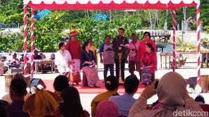 Potret Anies hingga Fahri Hamzah Bersama Ibunda di Hari Ibu