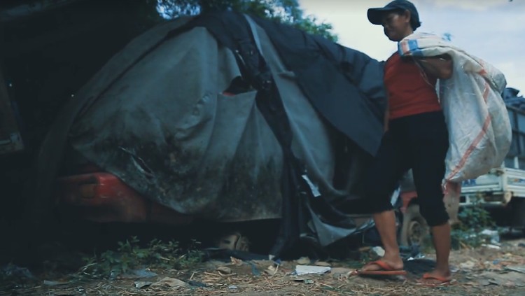 Lihat Deh, Ada Pelangi di Maternity Photoshoot Ibu Ini