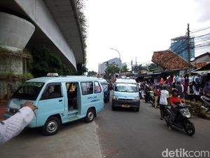 Jalan Depan Stasiun Tanah Abang Ditutup, Begini Lalin di Sekitarnya
