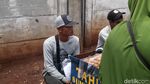 Foto: Trotoar Stasiun Tanah Abang yang Kembali Ditempati PKL