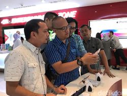 Mereka Rela Antre Pagi-pagi demi Mengejar iPhone X